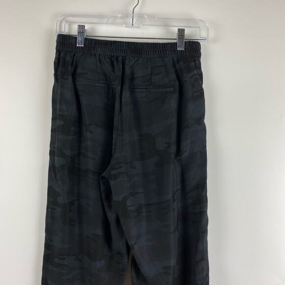 Soft Surroundings Rila Weekend Ankle Pants Black Camo Womens Size XS - Picture 9 of 11